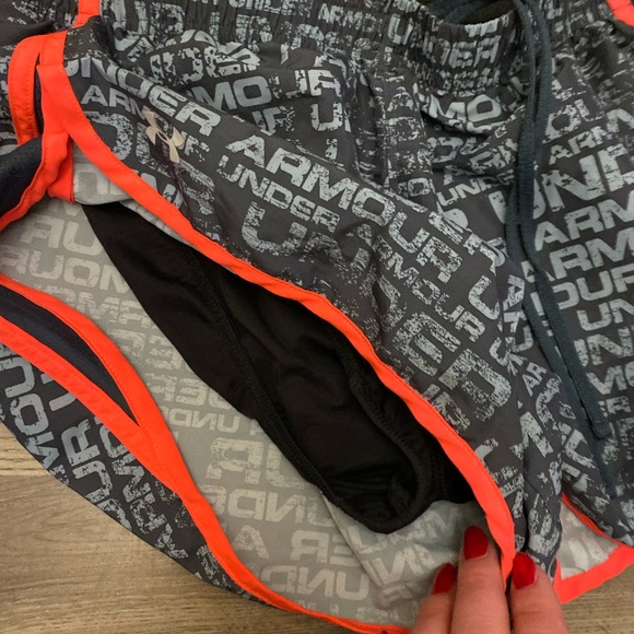 Under Armour athletic shorts size medium - Picture 6 of 9
